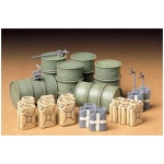 1:35 Diorama-Set Ger.Barrel & Jerry Can Tamiya