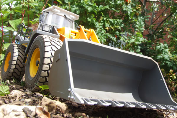 Carregadora Full-Function Wheeled Loader 1/14 Hobby Engine - Image 8