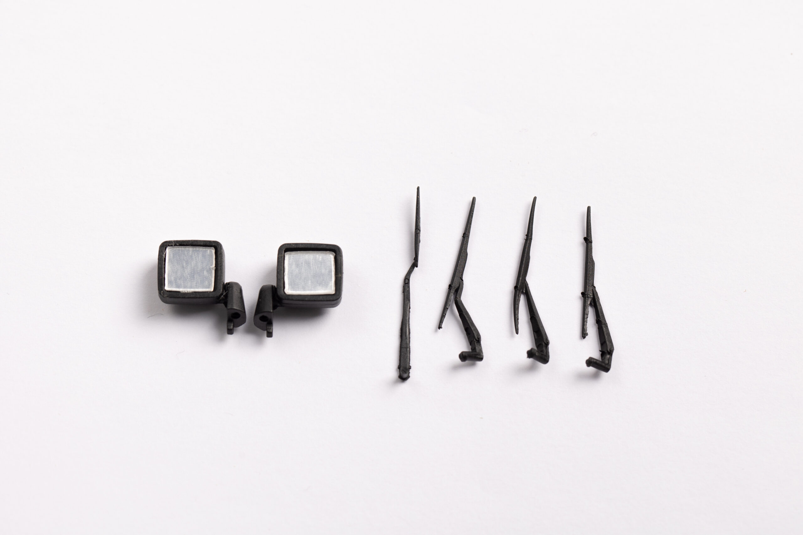 rearview-mirror-and-wiper-1-18-fj-cruiser-fms Rearview Mirror And Wiper 1/18 FJ Cruiser FMS - Image 1